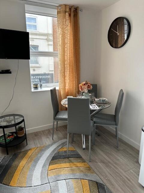 Apartment Luxurious 2 - Bedroom Watford (Hertfordshire)